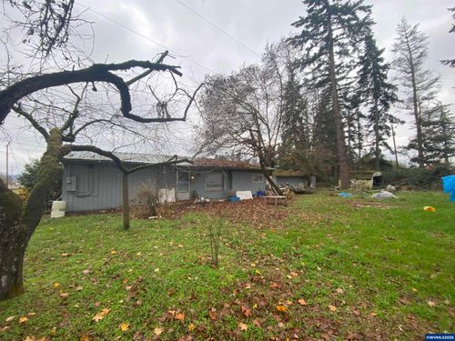 3910 S Santiam Hwy, Lebanon, OR, 97355-3648 | Card Image