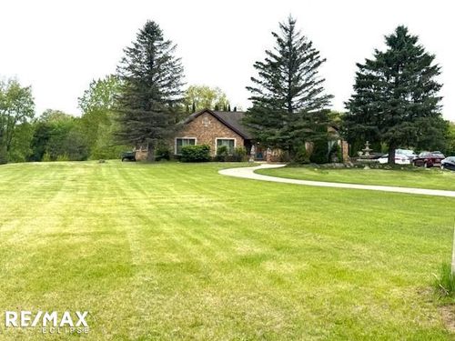 77801 Pearl Dr, Bruce Twp, MI, 48065-1609 | Card Image