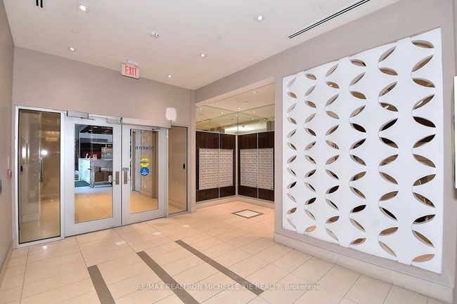 912 - 9600 Yonge St, Condo with 2 bedrooms, 1 bathrooms and 1 parking in Richmond Hill ON | Image 5