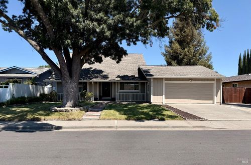 2850 Calaveras Dr, Fairfield, CA, 94534-1705 | Card Image