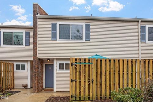 apt-e5-220 Elizabeth St, Chapel Hill, NC, 27514-3215 | Card Image