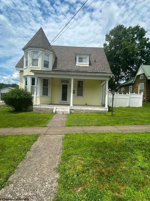 11 Park Street, Buckhannon, WV, 26201-9147 | Card Image
