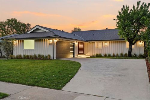 18912 Halsted St, Northridge, CA, 91324-1827 | Card Image