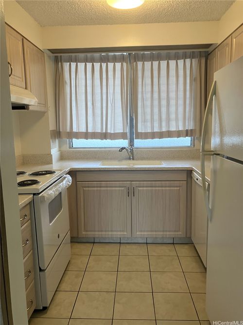apt-2903-1212 Punahou St, Honolulu, HI, 96826-1025 | Card Image