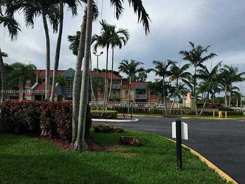 apt-308-18850 Nw 57th Ave, Hialeah, FL, 33015-7022 | Card Image