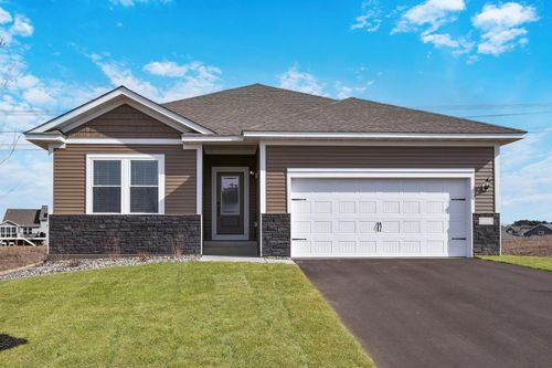 512 Spruce Court N, Cambridge, MN, 55008 | Card Image