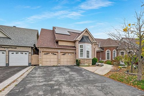 102 Pennyroyal Cres, Brampton, ON, L6S6J6 | Card Image