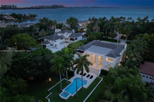 26 Tahiti Beach Island Rd, Coral Gables, FL, 33143-6540 | Card Image