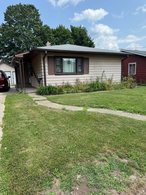 1704 19th Ave, Sterling, IL, 61081-1673 | Card Image