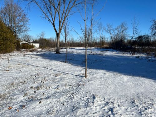 8645 Bank St, Vernon, ON, K0A3J0 | Card Image