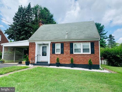 211 16th St, NEW CUMBERLAND, PA, 17070-1112 | Card Image