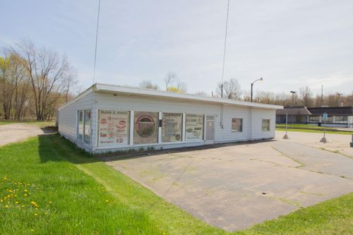 8139 Portage Rd, Portage, MI, 49002-5723 | Card Image