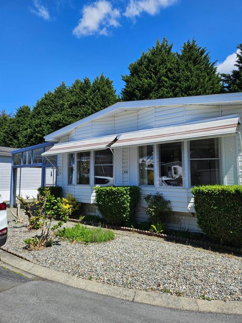 105-2062 King George Blvd, Surrey, BC, V4A5A2 | Card Image