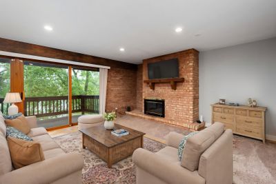 2H - 1611 Maple Terrace, Condo with 1 bedrooms, 1 bathrooms and 1 parking in Lisle IL | Image 2