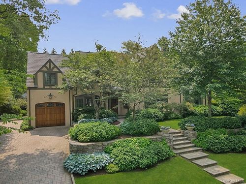 24 Homesdale Rd, Bronxville, NY, 10708-5015 | Card Image