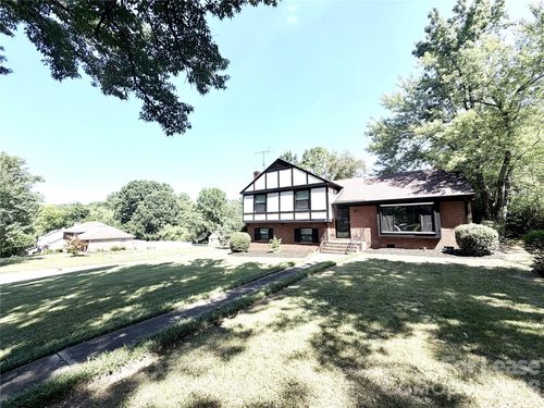 701 Archdale Drive, Charlotte, NC, 28217 | Card Image