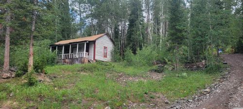 11 Keystone Lode Rd, Laramie, WY, 82070-8624 | Card Image