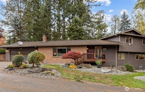 13922 Manor Way, Lynnwood, WA, 98087-1931 | Card Image