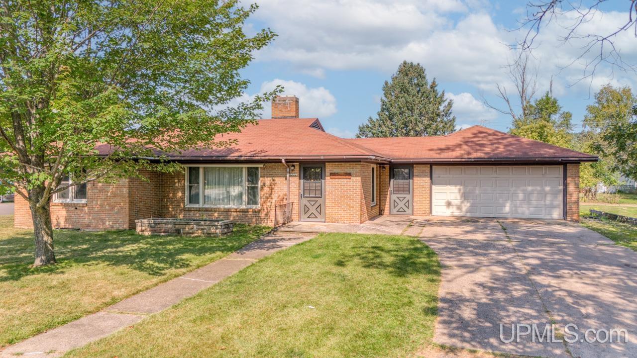B St, Iron Mountain, MI 49801