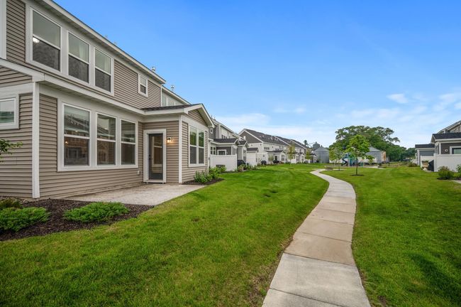 Step out your backdoor onto your patio and take a quick stroll to the neighborhood park. | Image 28