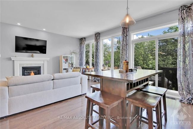 266 Wood Acres Grve, House attached with 3 bedrooms, 3 bathrooms and 2 parking in Blossom Park - Airport and Area ON | Image 12