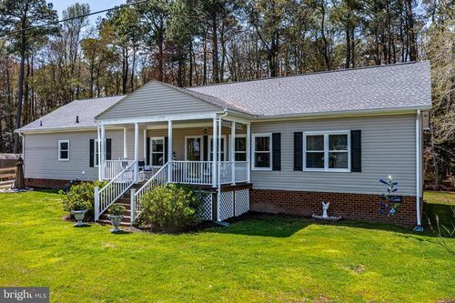 33 Douglas St, Reedville, VA, 22539-4241 | Card Image