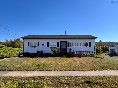 88 Reservoir Ave, Glace Bay, NS, B1A4M4 | Card Image