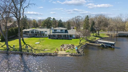 2065 Long Lake Rd, New Brighton, MN, 55112-5166 | Card Image