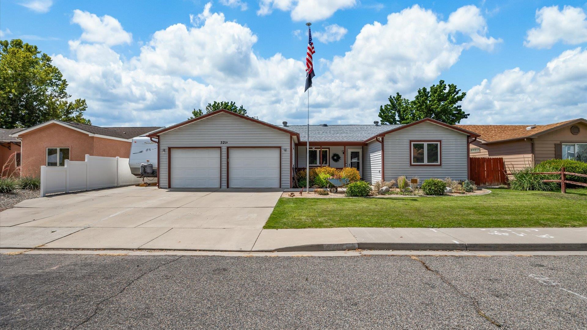 Shanne St, Grand Junction, CO 81504