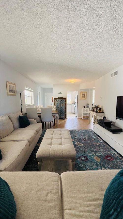 210-4200 Crystal Lake Dr, Pompano Beach, FL, 33064 | Card Image