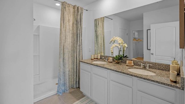 5198 Orchard Oriole Loop, House other with 4 bedrooms, 2 bathrooms and null parking in BARTOW FL | Image 5