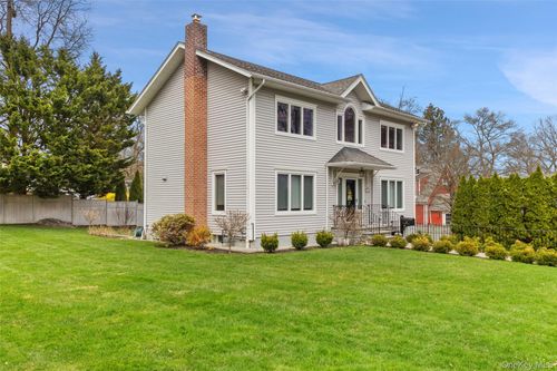 24 Jennings Rd, White Plains, NY, 10605-4303 | Card Image