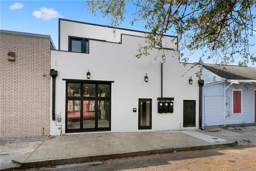 2b-632 Mandeville St, New Orleans, LA, 70117-8516 | Card Image