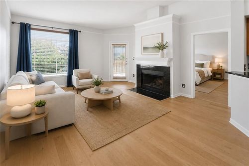 221-200 Renaissance Pkwy Ne, Atlanta, GA, 30308-2362 | Card Image