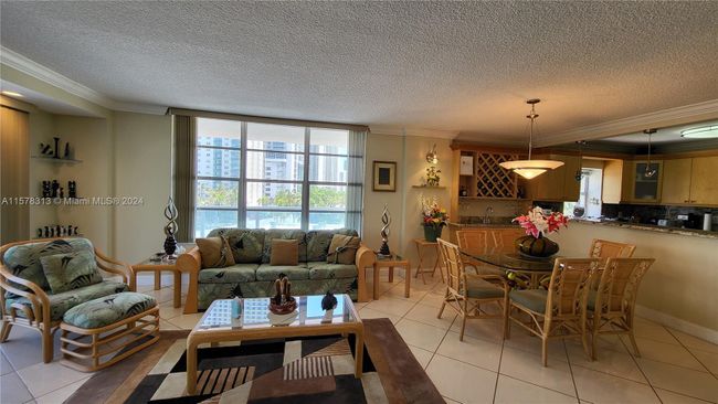 412A - 3800 S Ocean Dr, Condo with 2 bedrooms, 2 bathrooms and null parking in Hollywood FL | Image 3