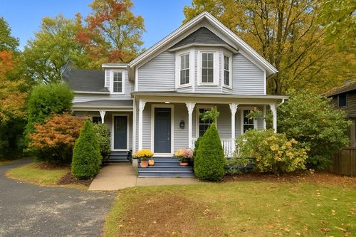 84 N Main St, Northampton, MA, 01062-1228 | Card Image