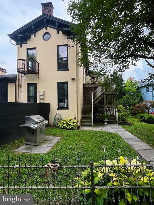 rear-2nd-fl-42 River Drive, TITUSVILLE, NJ, 08560 | Card Image
