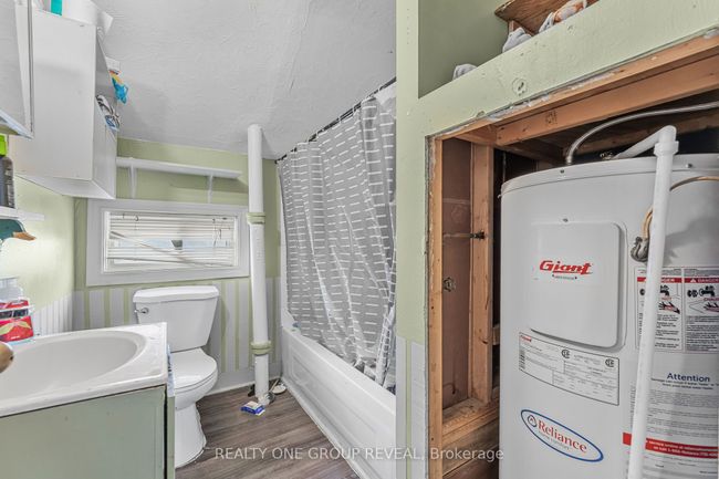 160 Fares St, Home with 4 bedrooms, 2 bathrooms and 4 parking in Port Colborne ON | Image 17