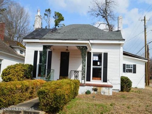 211 E Main St, New Albany, MS, 38652-3926 | Card Image