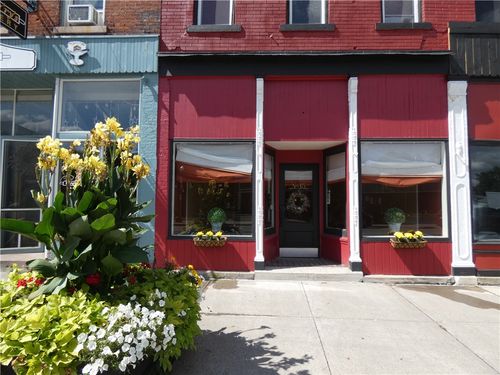 15 N Lake Ave, Bergen, NY, 14416-9528 | Card Image