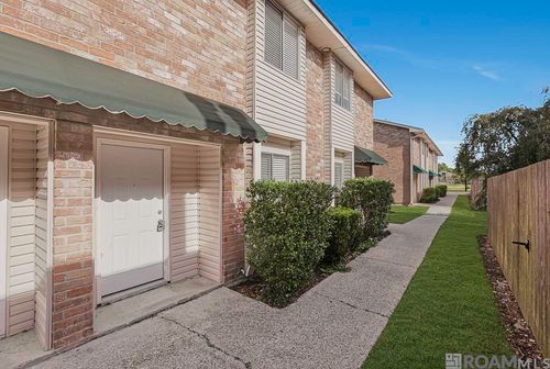 12c-920 W Tony St, Gonzales, LA, 70737-4847 | Card Image