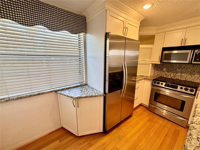 APT-9 - 6041 Se Landing Way, Condo with 3 bedrooms, 2 bathrooms and null parking in Stuart FL | Image 10