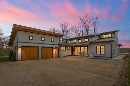 308 Fisher Ct, Berrien Springs, MI, 49103-1163 | Card Image