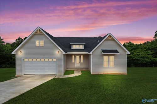 257 Tara Rd, Guntersville, AL, 35976-4704 | Card Image