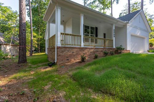 6069 Jones Cir, Sanford, NC, 27332-7309 | Card Image