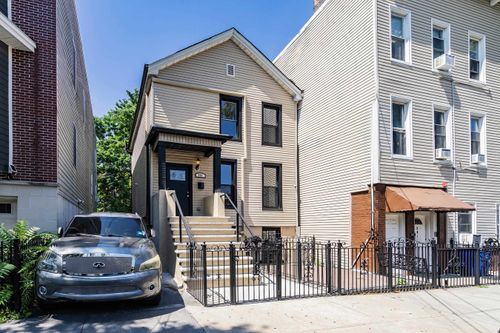299 Halladay St, Jersey City, NJ, 07304-3701 | Card Image