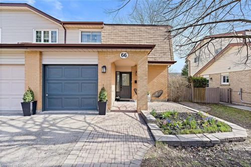 66 Lawndale Cres, Brampton, ON, L6S3L4 | Card Image