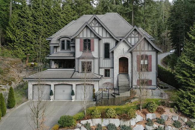 201 Westridge Lane, House other with 4 bedrooms, 4 bathrooms and 6 parking in Anmore BC | Image 1