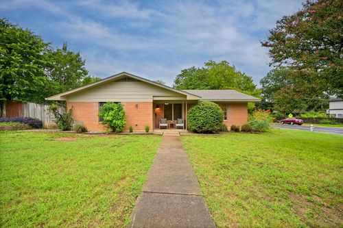 2000 Meadowridge Dr, Austin, TX, 78704-3934 | Card Image