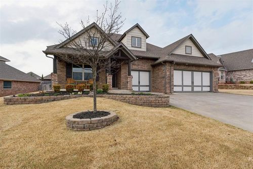 3141 Hunter Crest Drive, Edmond, OK, 73034 | Card Image